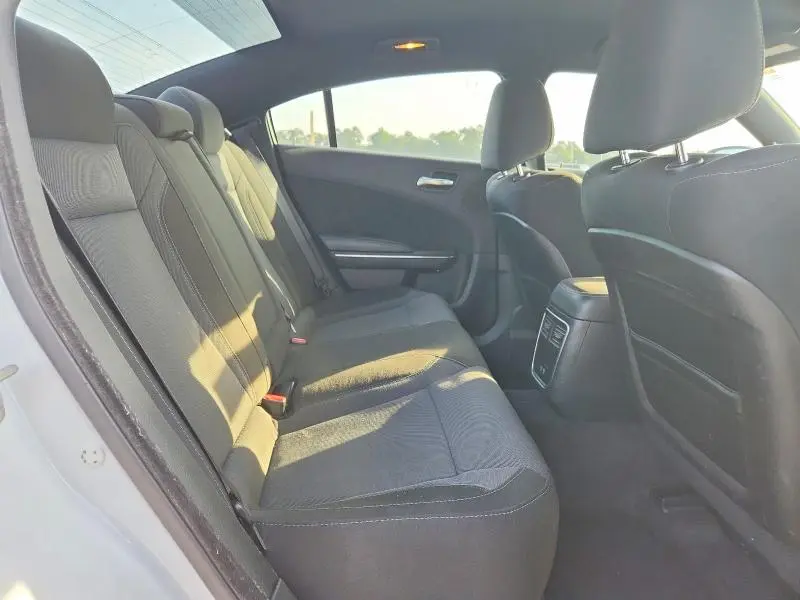 2016 DODGE CHARGER SXT  
