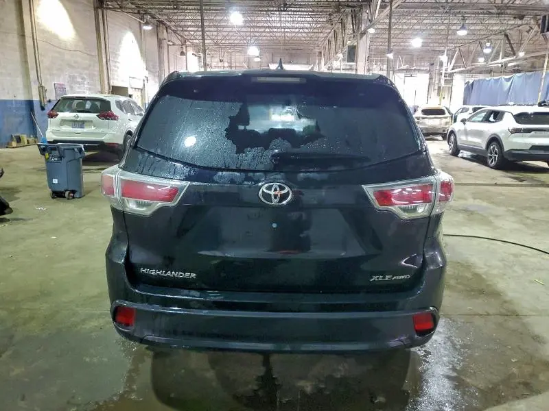 2014 TOYOTA HIGHLANDER XLE  