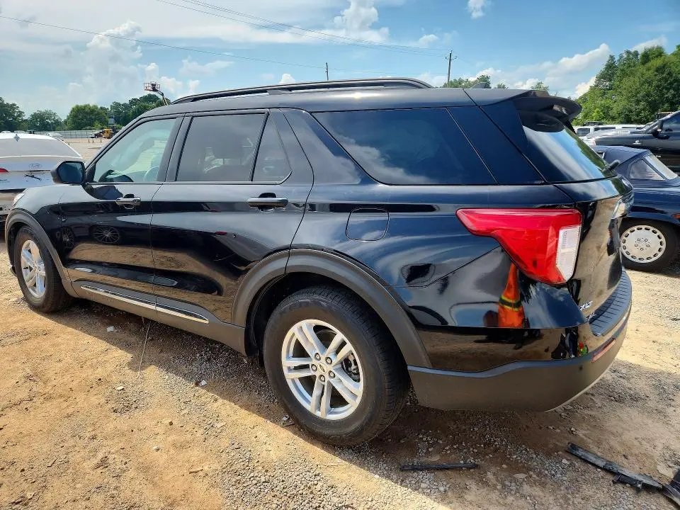 2022 FORD EXPLORER XLT  