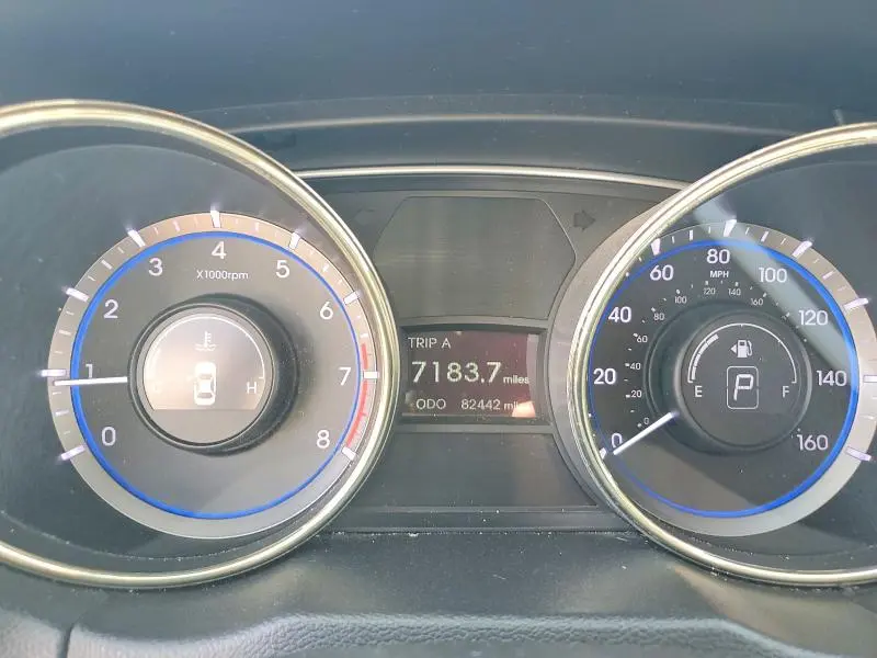 2011 HYUNDAI SONATA GLS  