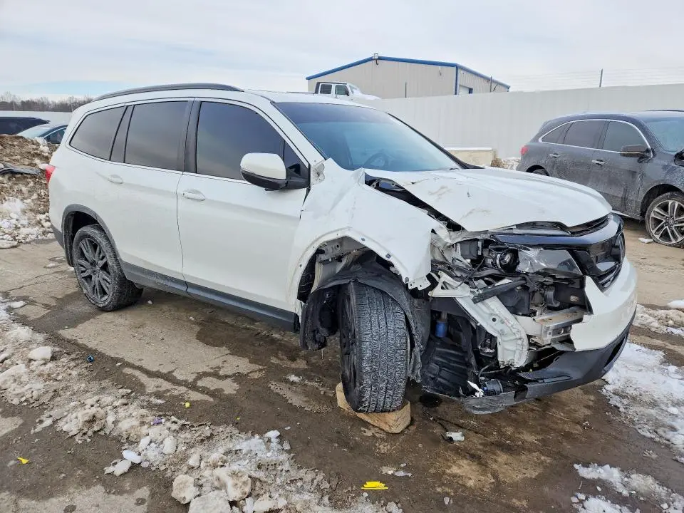 2021 HONDA PILOT SE  