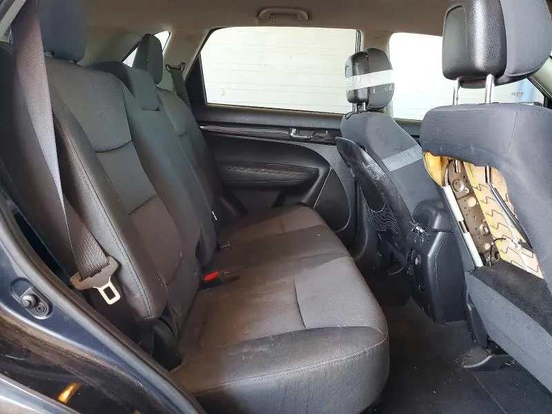 2013 KIA SORENTO LX  