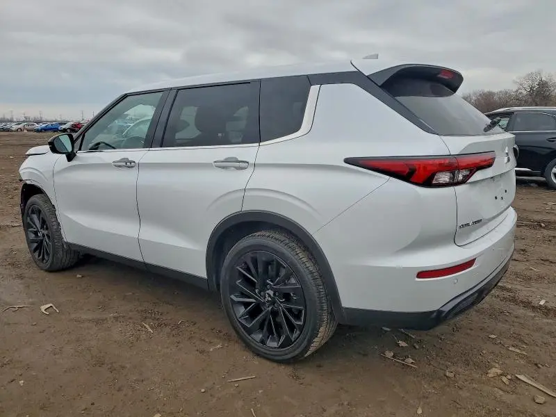 2024 MITSUBISHI OUTLANDER SE  