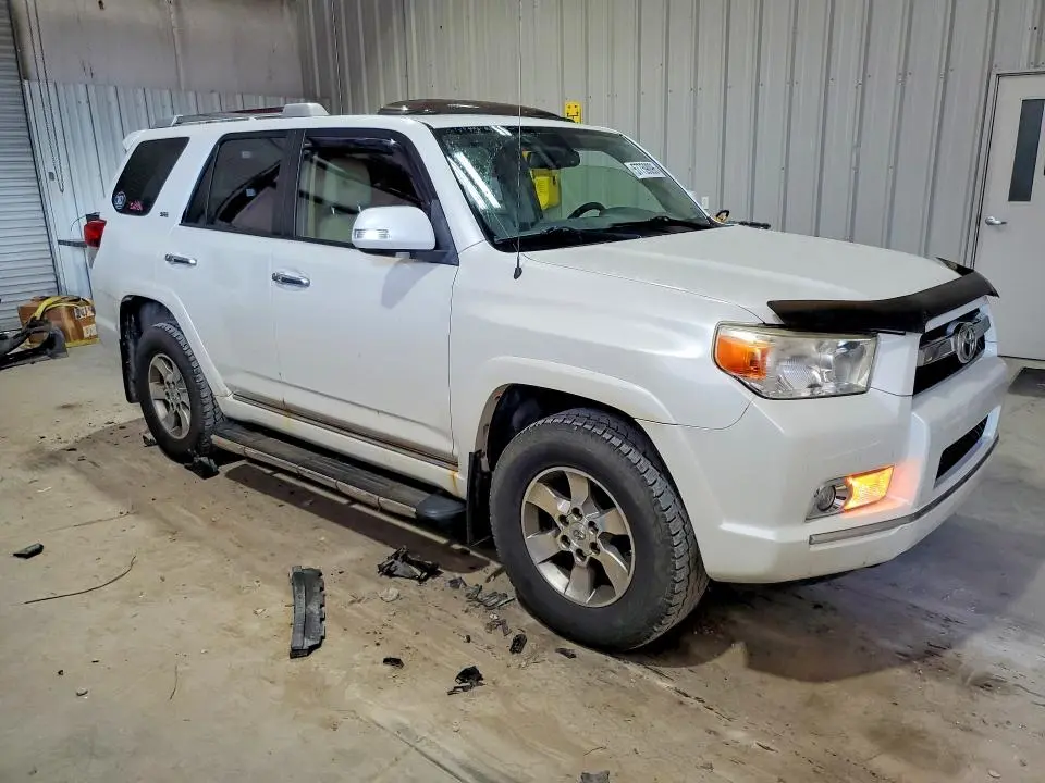 2013 TOYOTA 4RUNNER SR5  