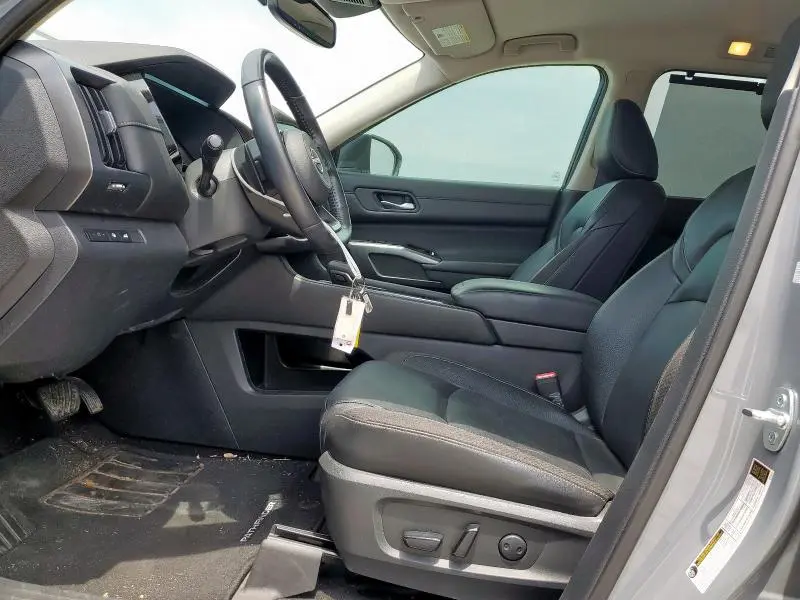 2022 NISSAN PATHFINDER SL  