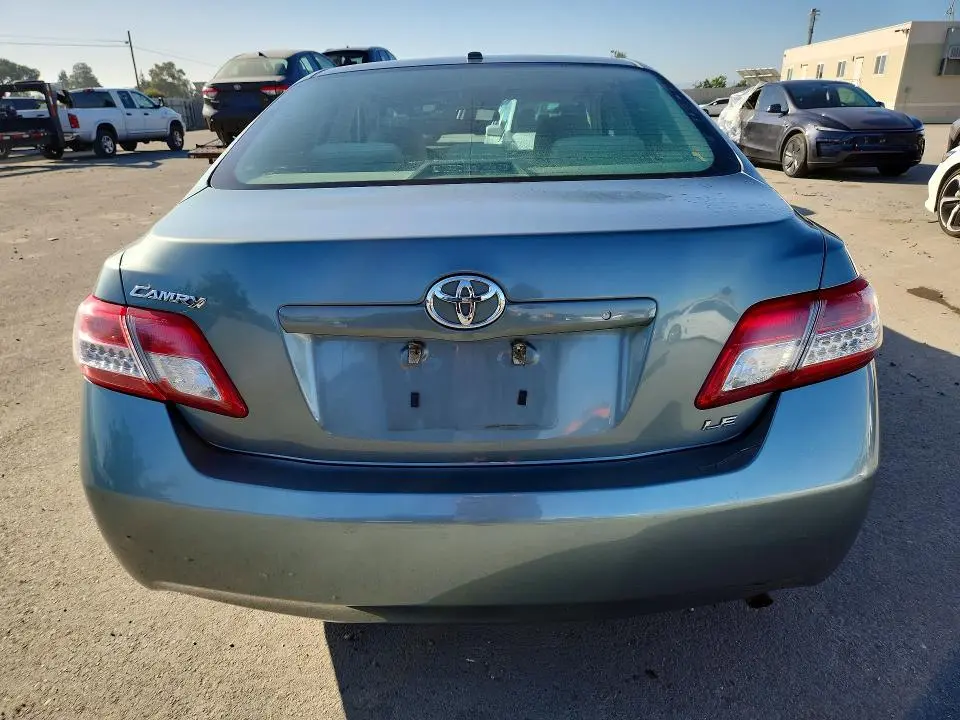 2010 TOYOTA CAMRY LE  