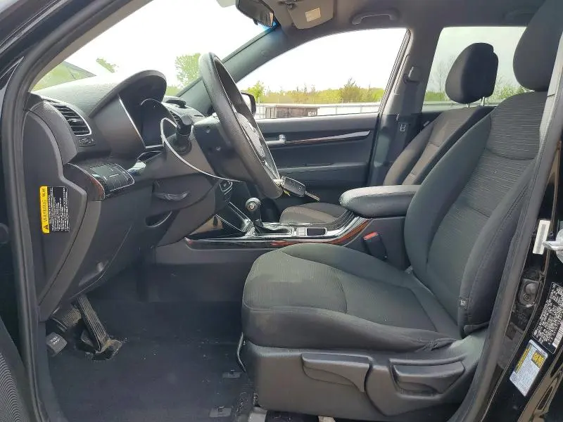 2015 KIA SORENTO LX  