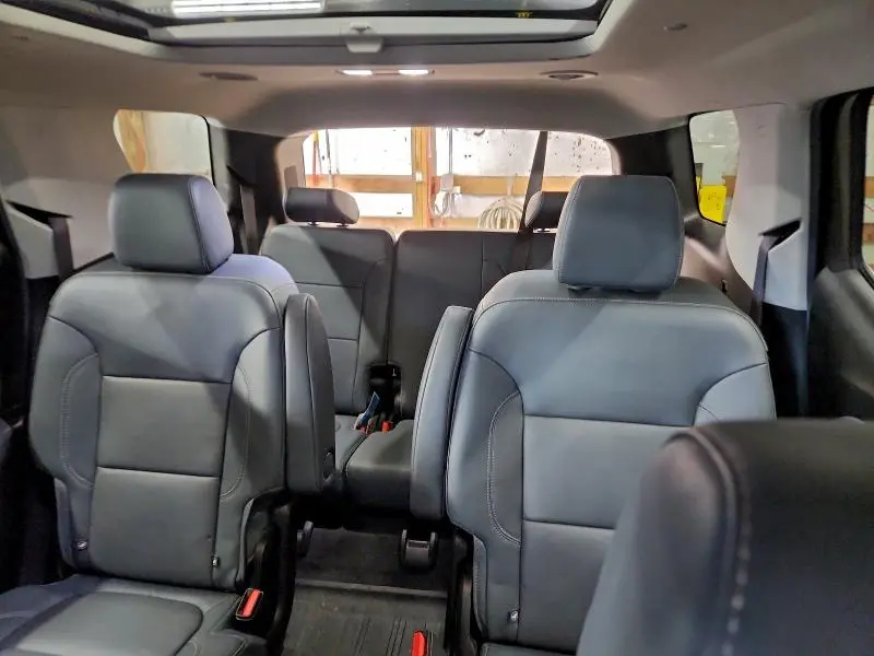 2021 CHEVROLET TRAVERSE LT  