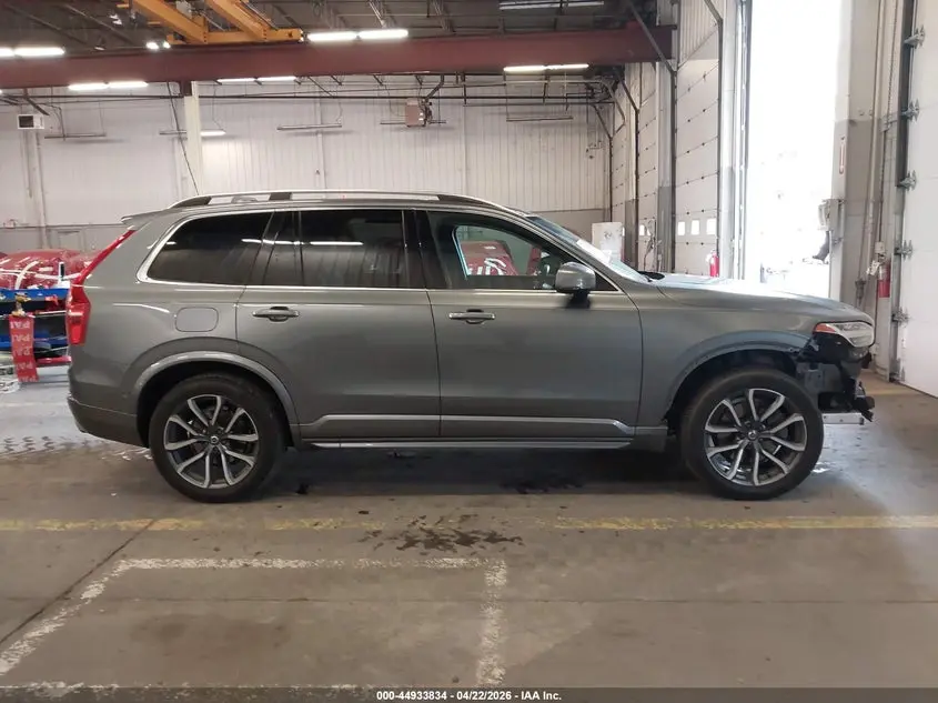 2017 VOLVO XC90 T6 MOMENTUM