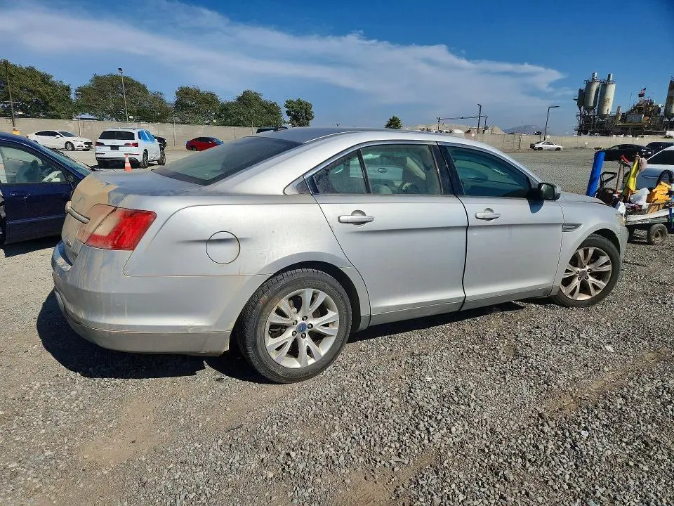 2010 FORD TAURUS SEL  
