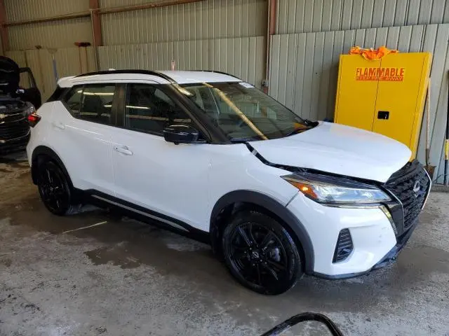 2023 NISSAN KICKS SR  