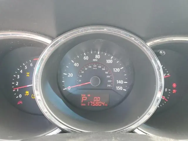 2011 KIA SORENTO BASE  