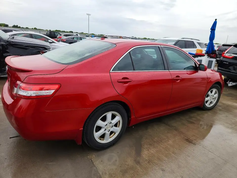 2010 TOYOTA CAMRY LE  