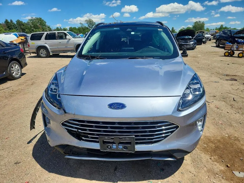 2022 FORD ESCAPE TITANIUM  