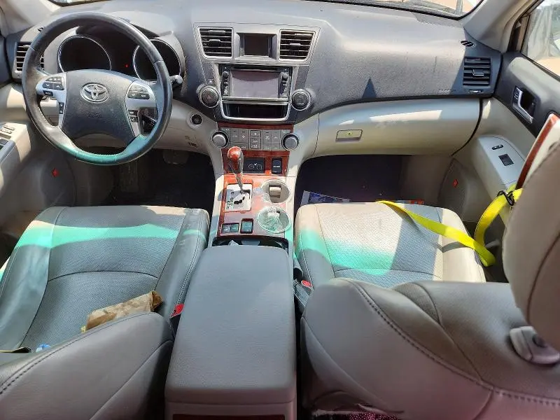 2013 TOYOTA HIGHLANDER LIMITED  