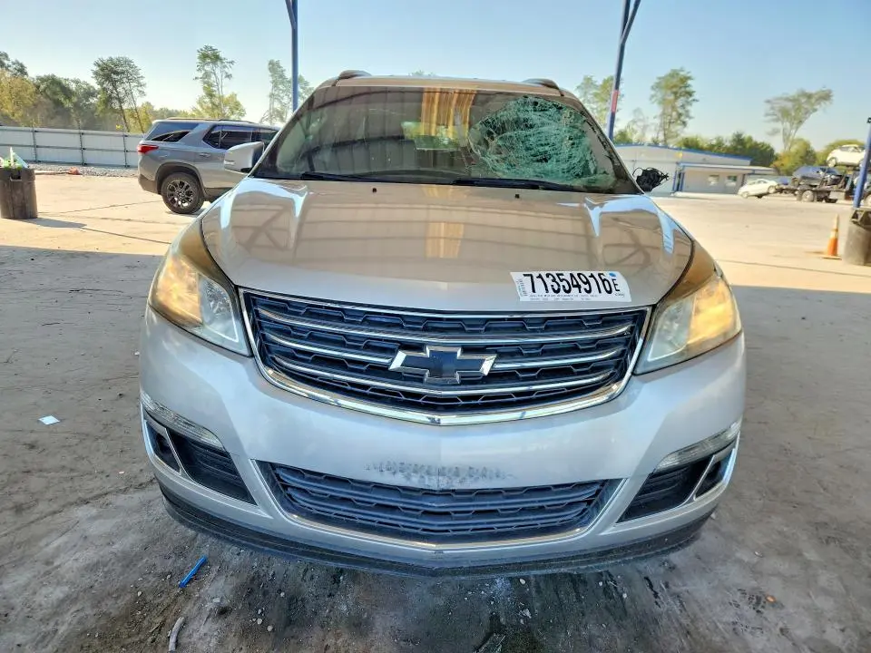2017 CHEVROLET TRAVERSE LT  
