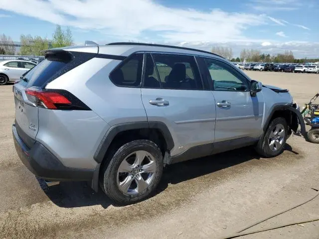 2023 TOYOTA RAV4 XLE  