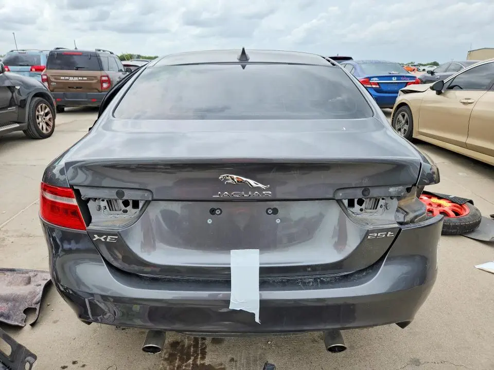2019 JAGUAR XE PREMIUM  