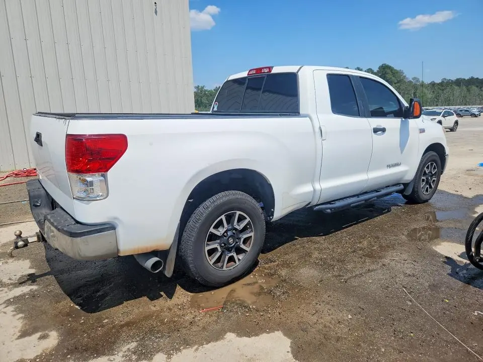 2011 TOYOTA TUNDRA DOUBLE CAB SR5  