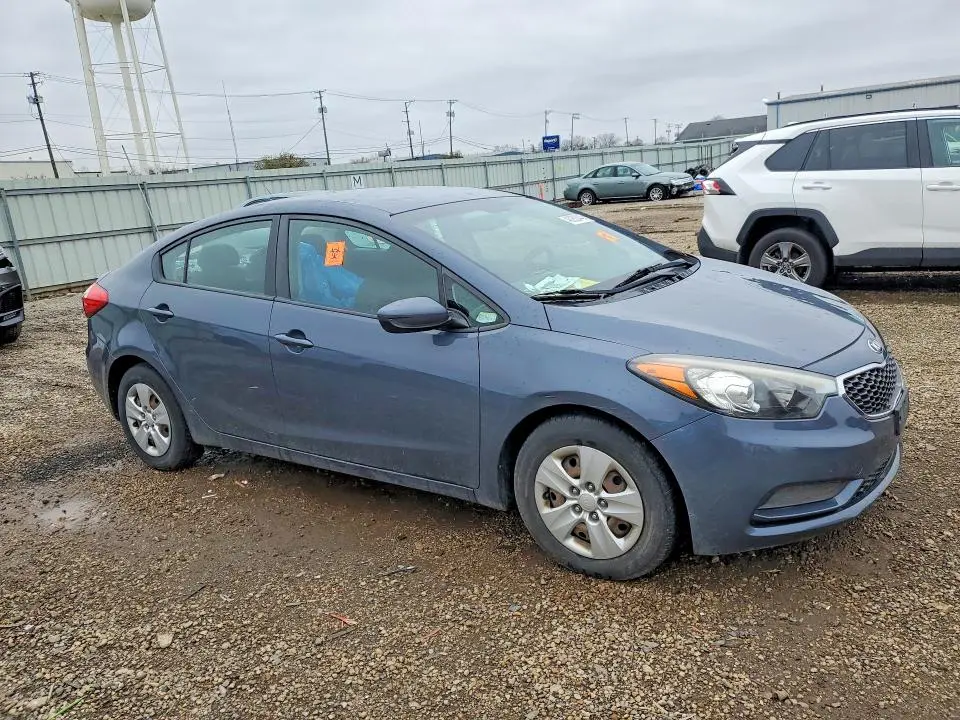 2016 KIA FORTE LX  