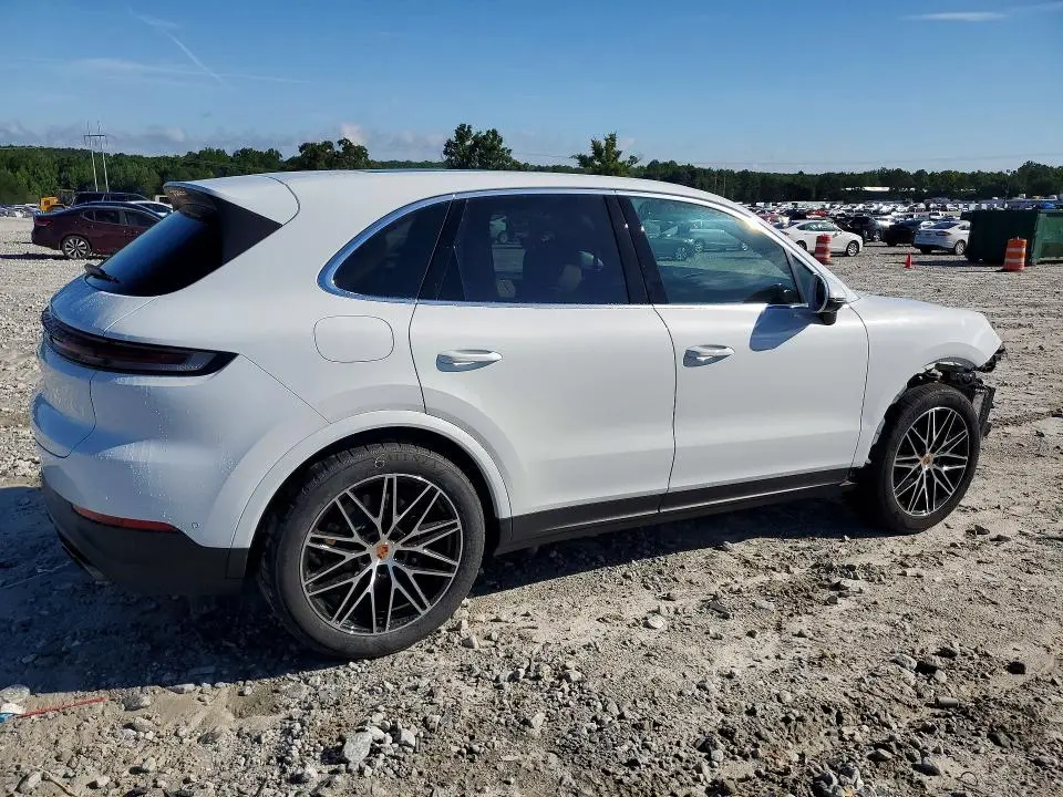2026 PORSCHE CAYENNE   