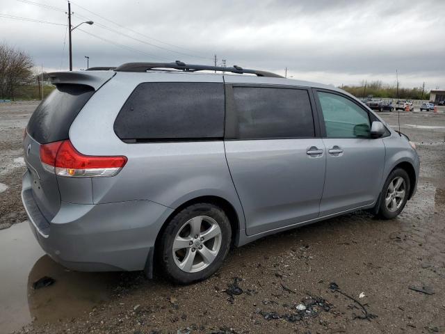 2011 TOYOTA SIENNA LE