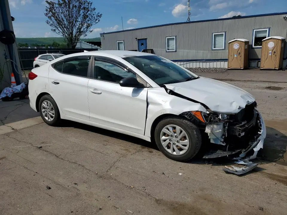 2018 HYUNDAI ELANTRA SE  