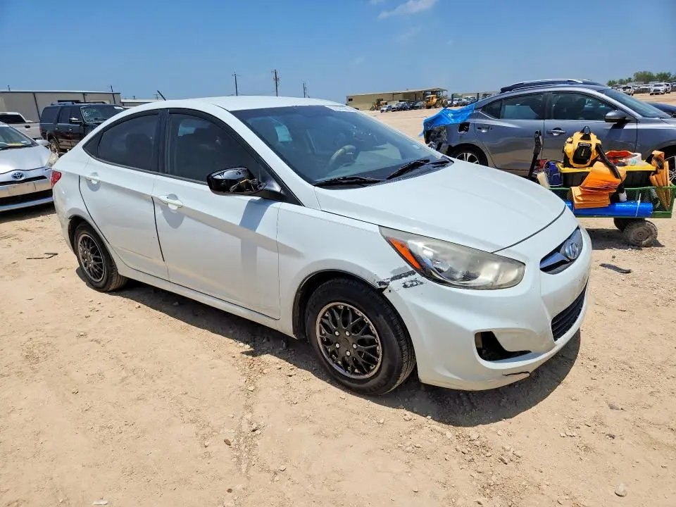 2012 HYUNDAI ACCENT GLS  