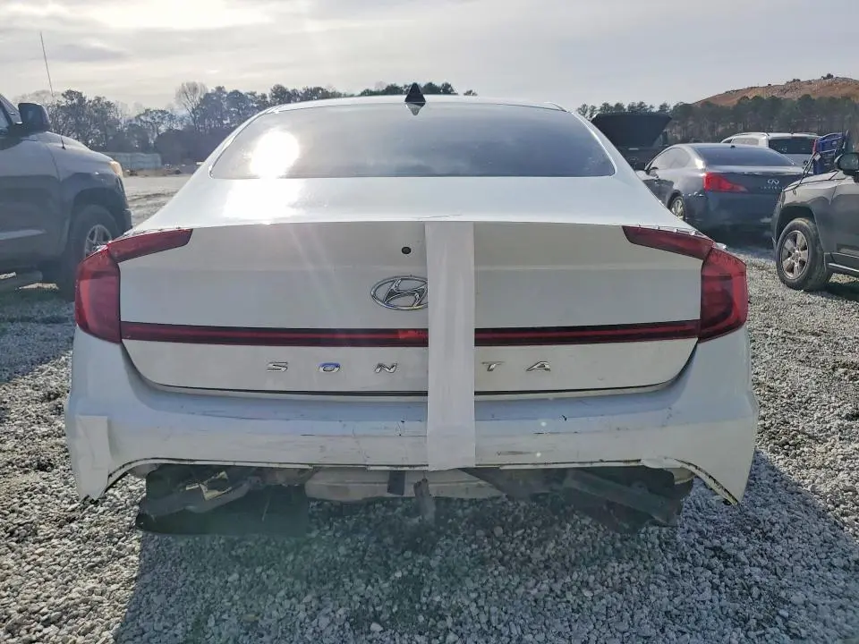 2021 HYUNDAI SONATA SE  