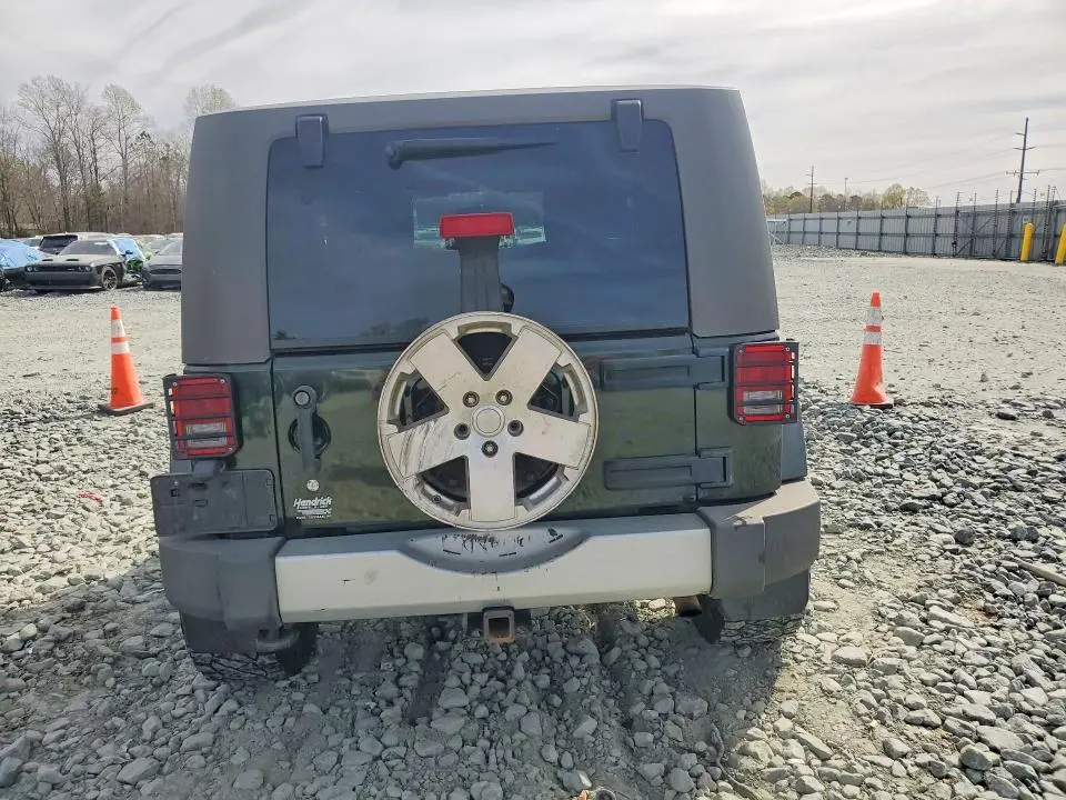 2010 JEEP WRANGLER SAHARA  