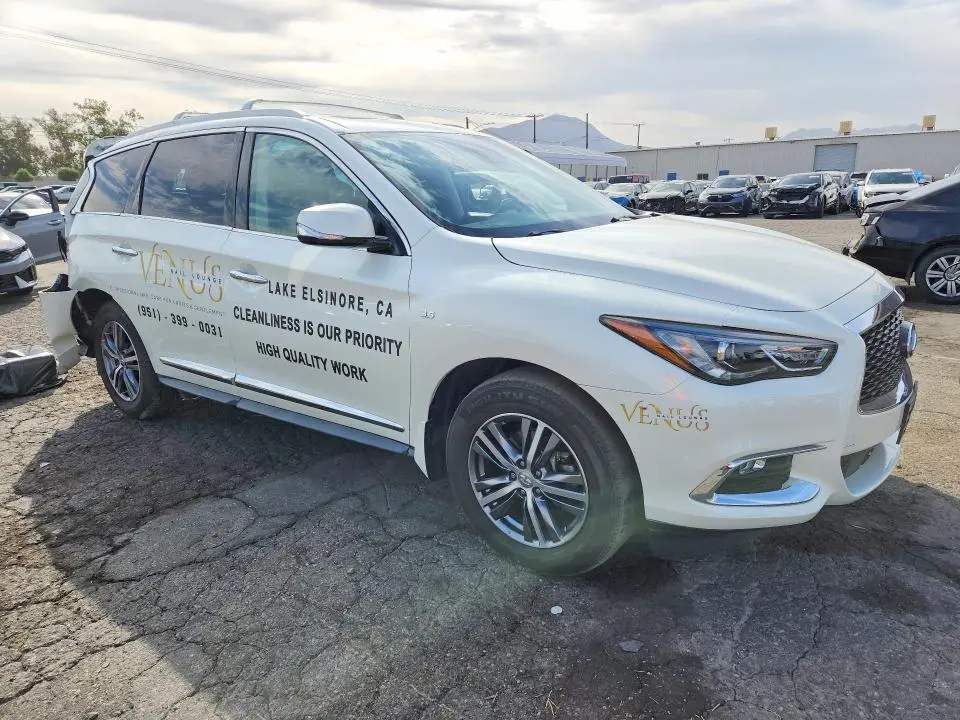 2020 INFINITI QX60 LUXE  