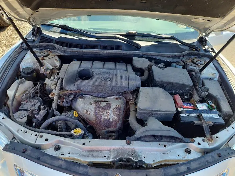 2010 TOYOTA CAMRY LE  
