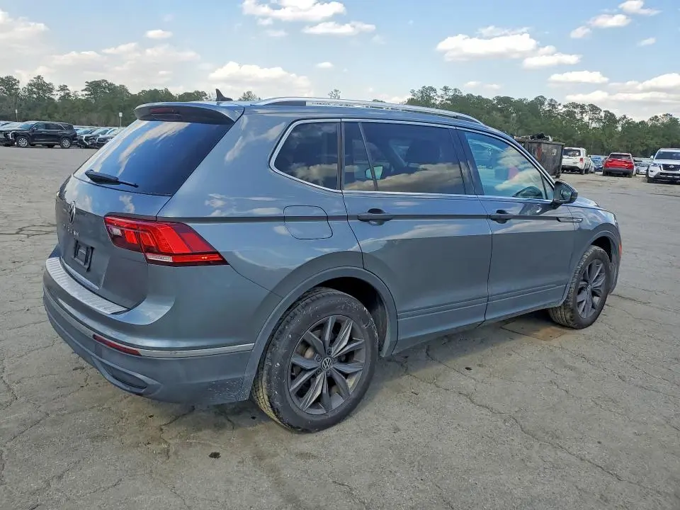 2022 VOLKSWAGEN TIGUAN SE  