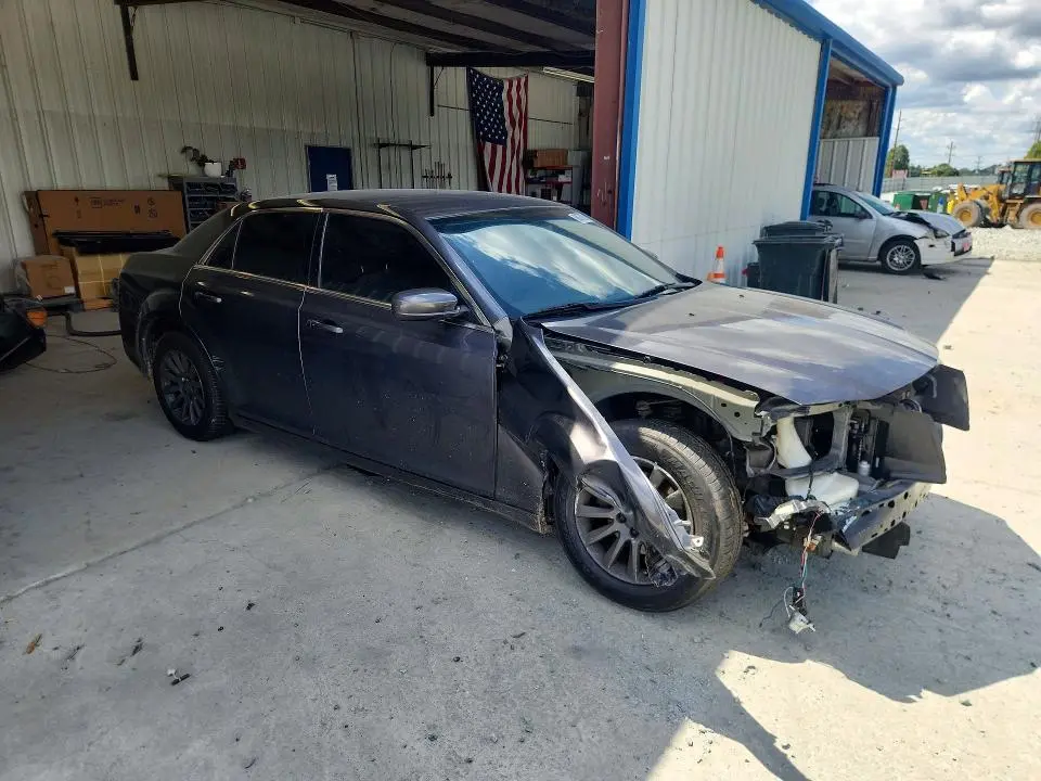 2013 CHRYSLER 300   