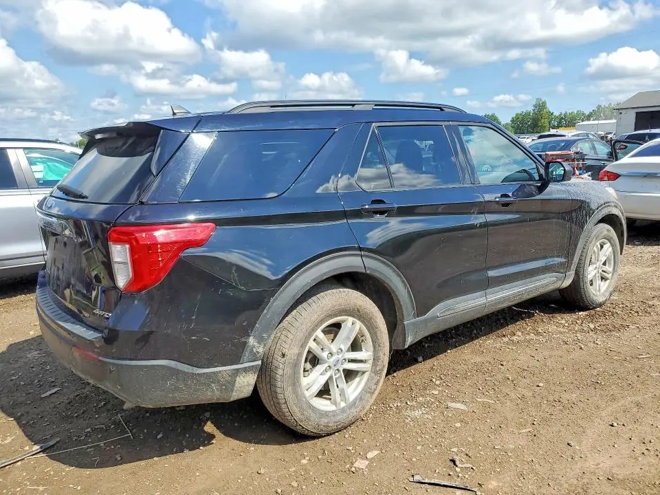 2021 FORD EXPLORER XLT  