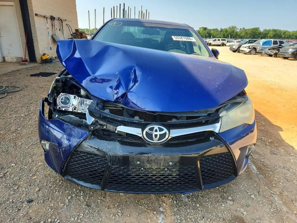 2015 TOYOTA CAMRY SE  