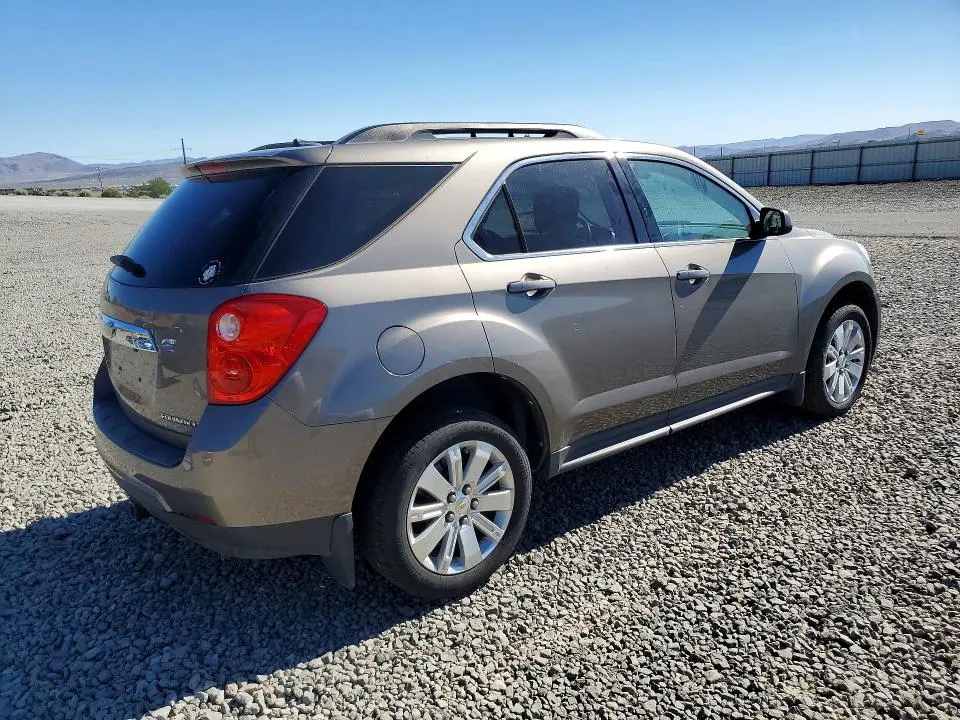 2011 CHEVROLET EQUINOX LT  