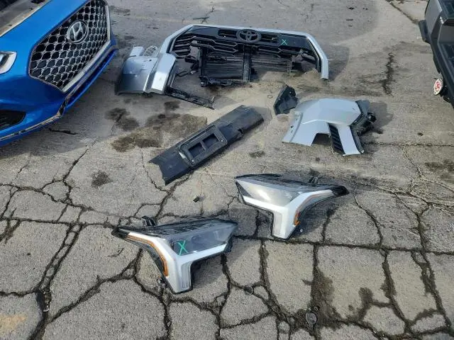 2022 TOYOTA TUNDRA CREWMAX SR  