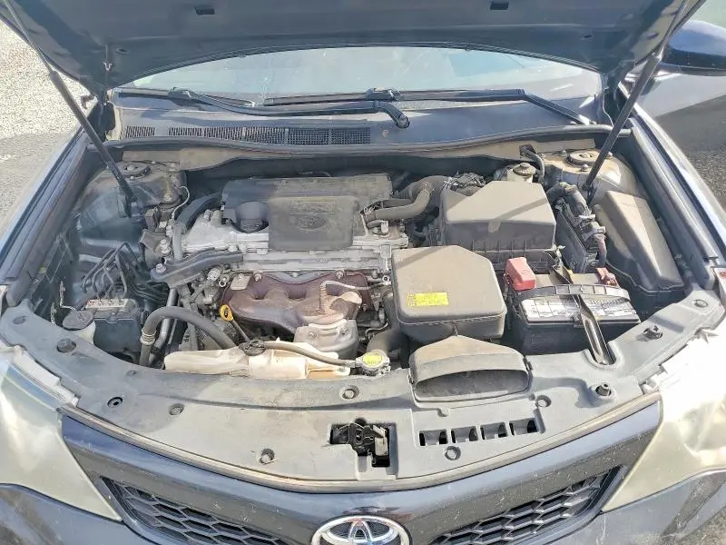 2013 TOYOTA CAMRY SE  