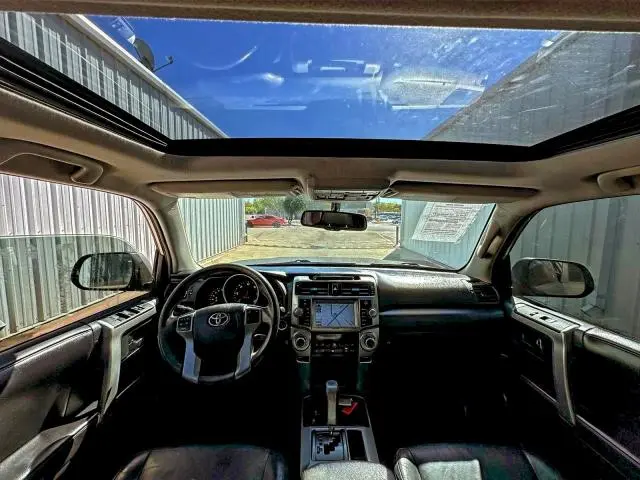 2010 TOYOTA 4RUNNER SR5  