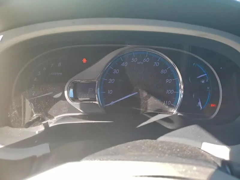 2011 TOYOTA SIENNA XLE  