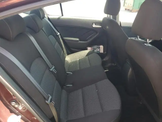 2017 KIA FORTE LX  