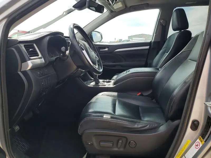 2018 TOYOTA HIGHLANDER XLE  