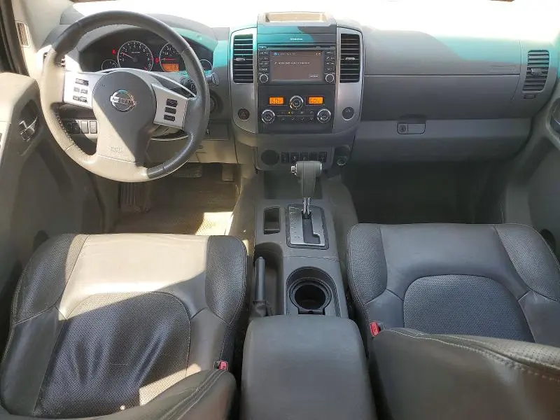 2015 NISSAN FRONTIER SL  