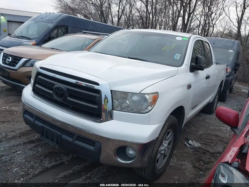 2011 TOYOTA TUNDRA GRADE 5.7L V8