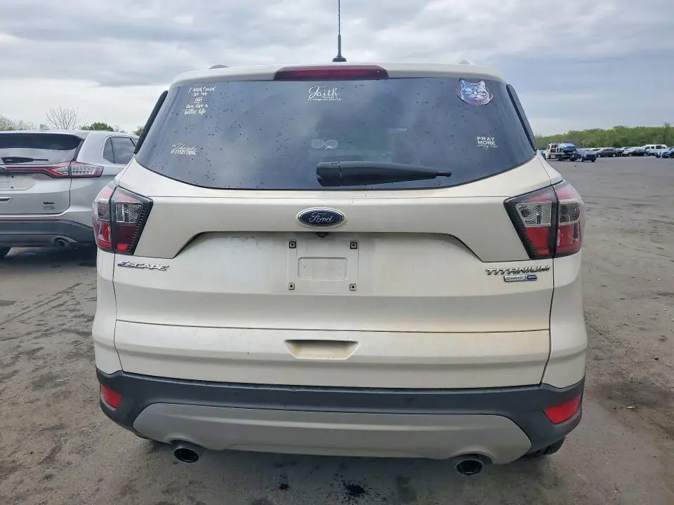 2017 FORD ESCAPE TITANIUM  