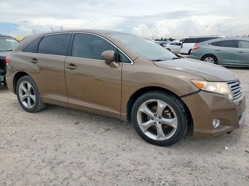 2010 TOYOTA VENZA   