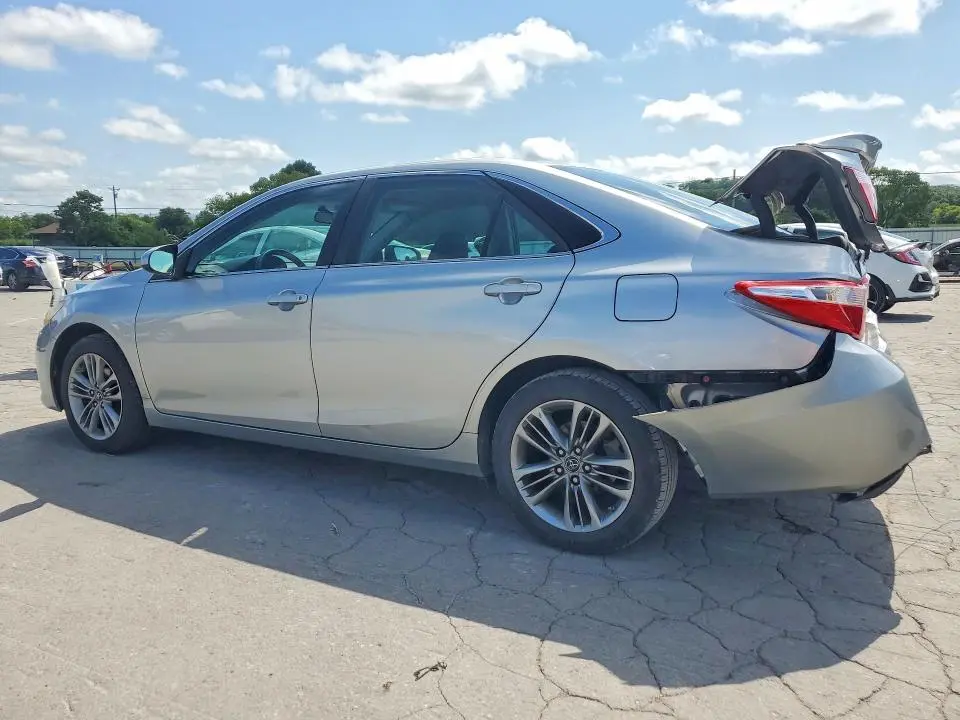 2016 TOYOTA CAMRY SE  