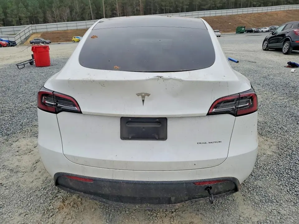 2024 TESLA MODEL Y   