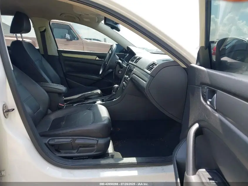 2014 VOLKSWAGEN PASSAT 1.8T SE